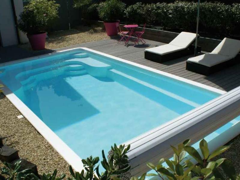 Piscine Noirmoutier de 7 mètres par 3 mètres 50 en coque Polyester